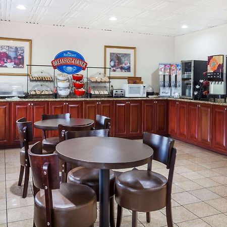 Baymont By Wyndham Columbia Fort Jackson מראה חיצוני תמונה