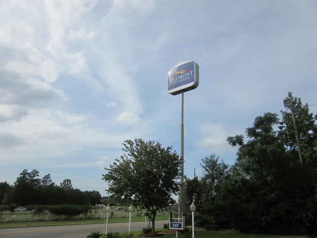 Baymont By Wyndham Columbia Fort Jackson מראה חיצוני תמונה