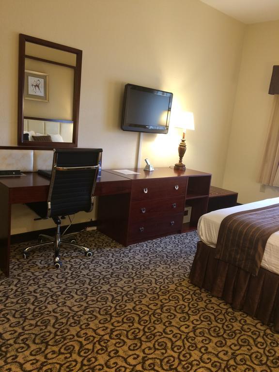Baymont By Wyndham Columbia Fort Jackson מראה חיצוני תמונה